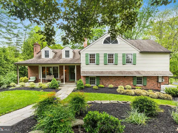 410 Heatherwood Ln, Devon, PA 19333