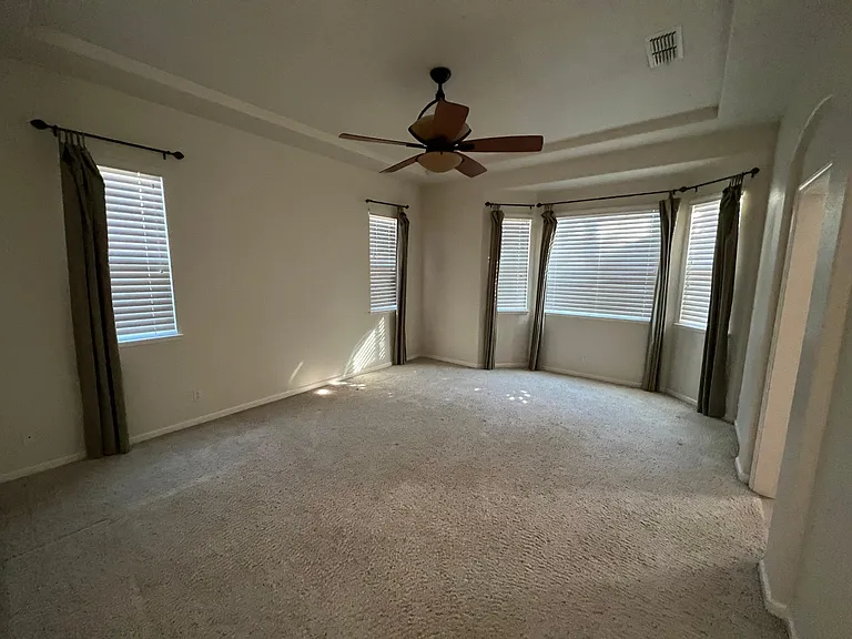 2094 Dorrington Dr — Photo 16