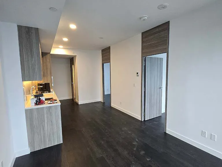 18 Esther Shiner Blvd #2111 — Photo 25