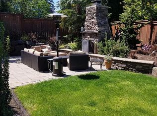 10621 SW Sampson Ln, Tualatin, OR 97062