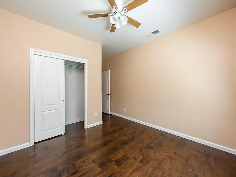 5857 W Millbrae Ave — Photo 21