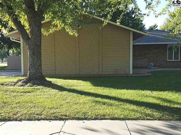 2nd image of 2217 Dover Dr
