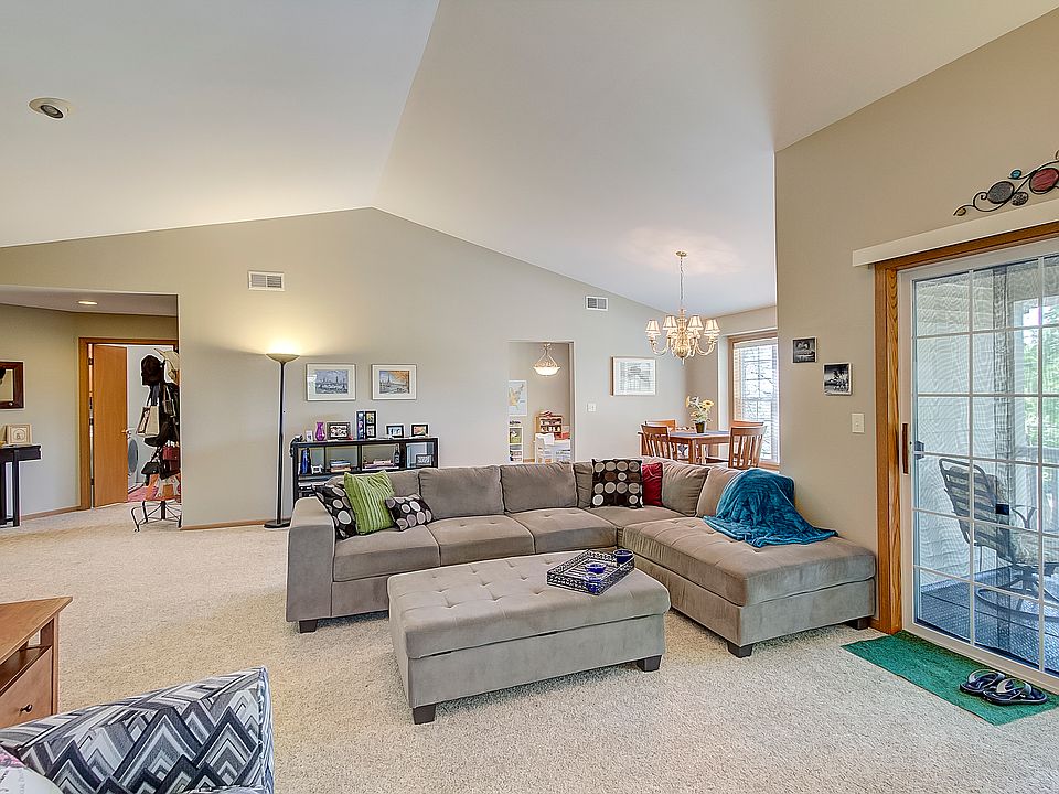 1st image of 3230 E Donald Ave #4