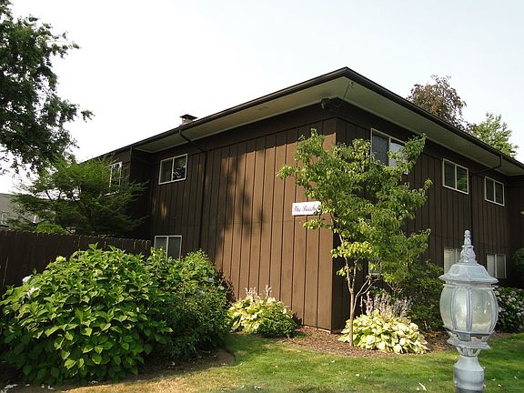 3rd image of 364 Catherine St APT B06
