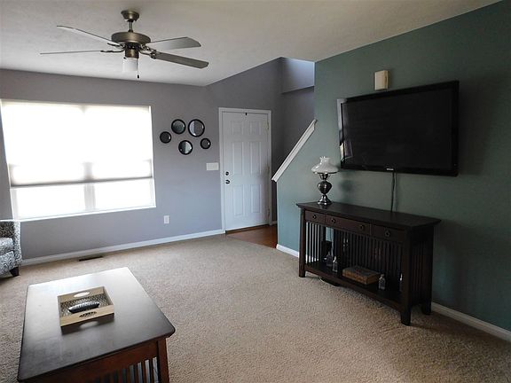 3rd image of 10383 Canberra Dr