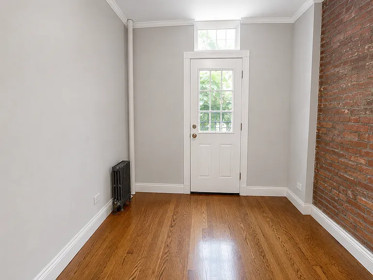 436 W 52nd St #8D — Photo 4