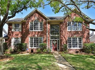 2018 Cypress Bend Ln, Sugar Land, TX 77478