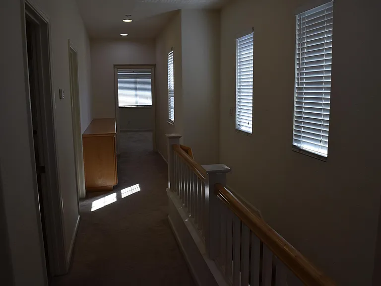 448 Chestnut St — Photo 16