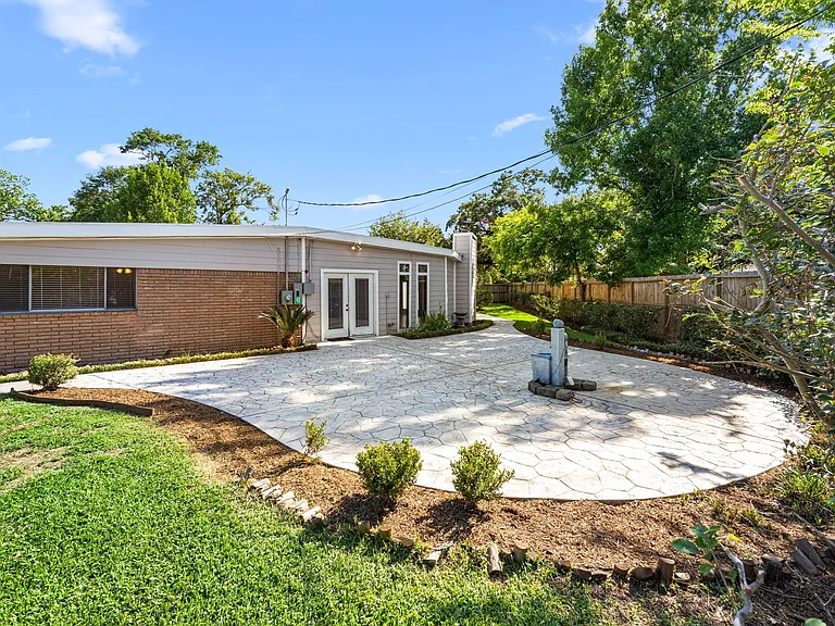 10310 Mayfield Rd — Photo 41