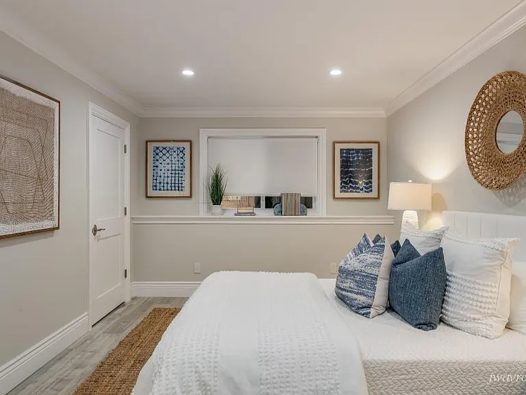 325 Moncada Way — Photo 44