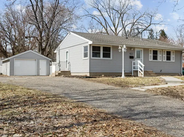 6109 Sumter Ave N, New Hope, MN 55428