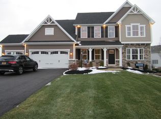 1533 Rosa Cir, Webster, NY 14580