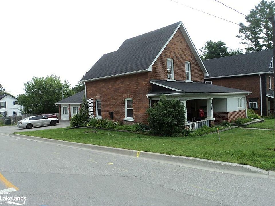 2nd image of 240 Laclie St