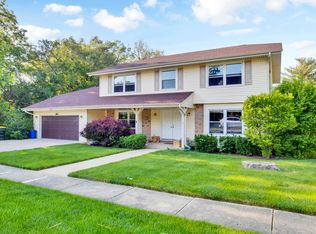 760 W 58th St, Westmont, IL 60559