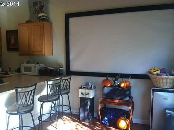 4th image of 6023 NE 33rd Cir