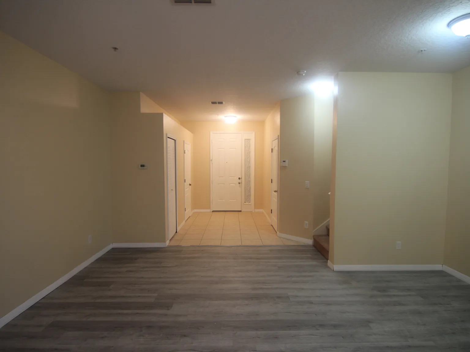 3 bed, 2.5 bath, 1526 sqft, $2,100 — Photo 3