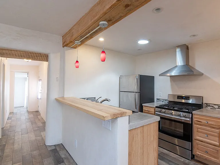 728 Montez Pl — Photo 5
