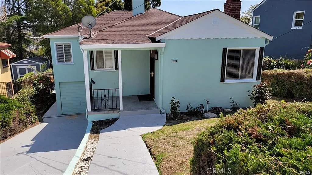 2702 99th Ave photo 1