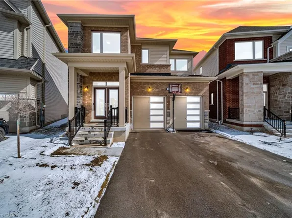 111 Povey Rd, Fergus, ON N1M 0J6