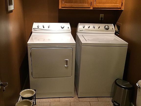1/2 Bath - Laundry