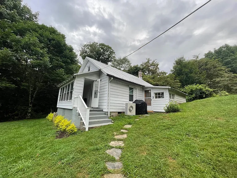 289 Johns Mountain Rd — Photo 2