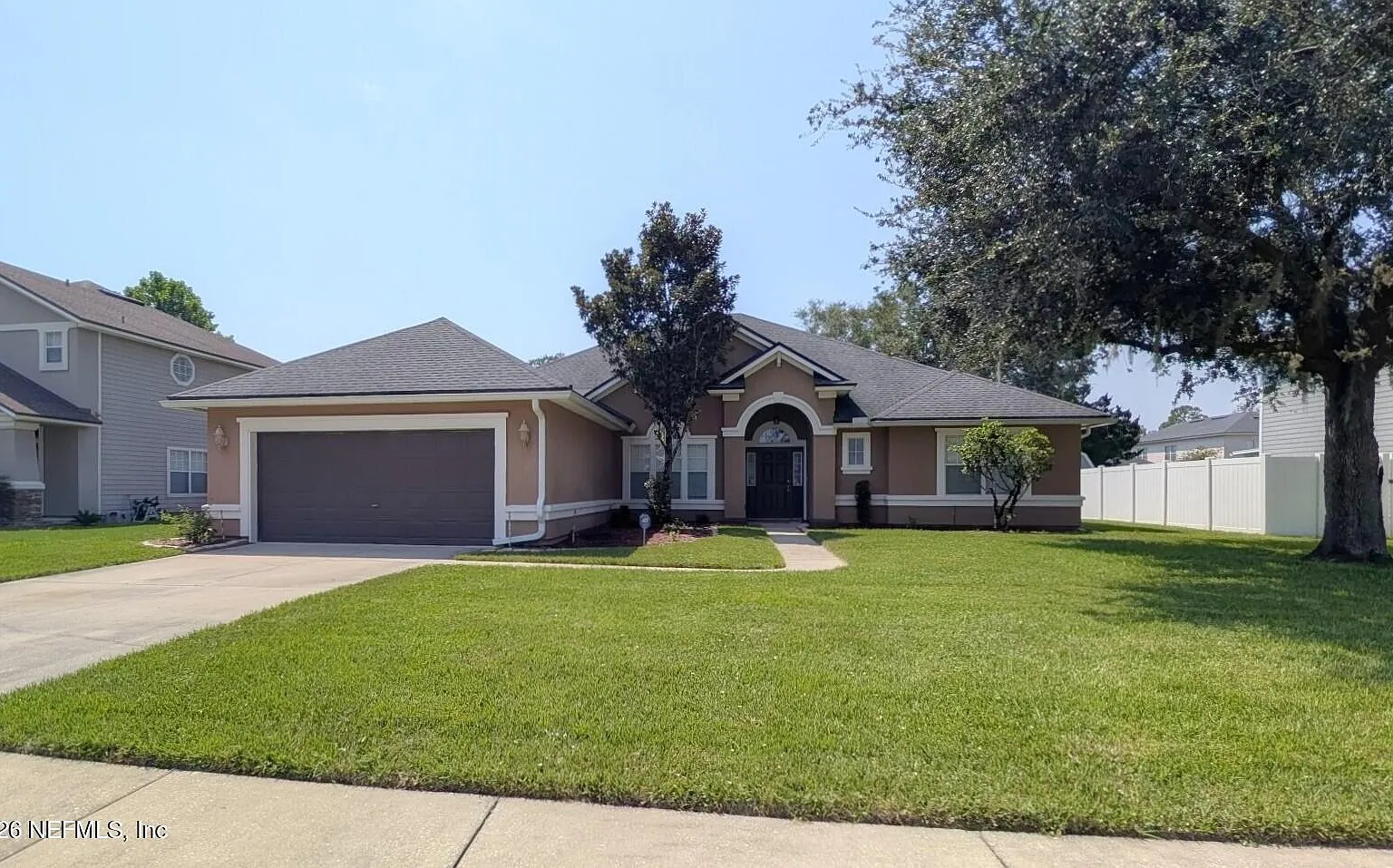 4 bed, 2.5 bath, 2889 sqft, $2,600 — Photo 2