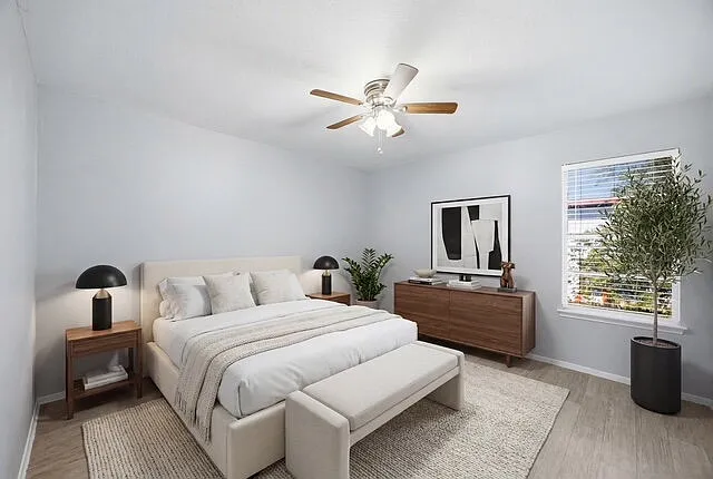 2 bed, 1.0 bath, 750 sqft, $1,100 — Photo 2