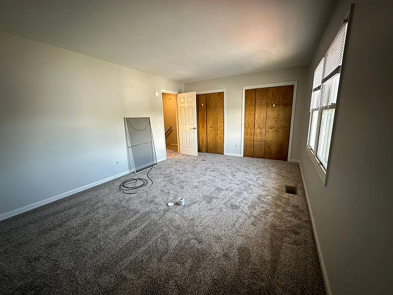 1047 Blue Ridge Dr — Photo 14