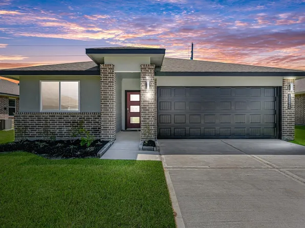 14826 Cold Water Dr, Baytown, TX 77523