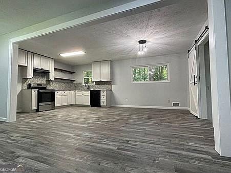 3rd image of 6845 Fielder Rd