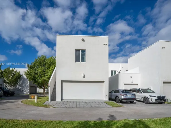 6611 NW 102nd Path, Miami, FL 33178