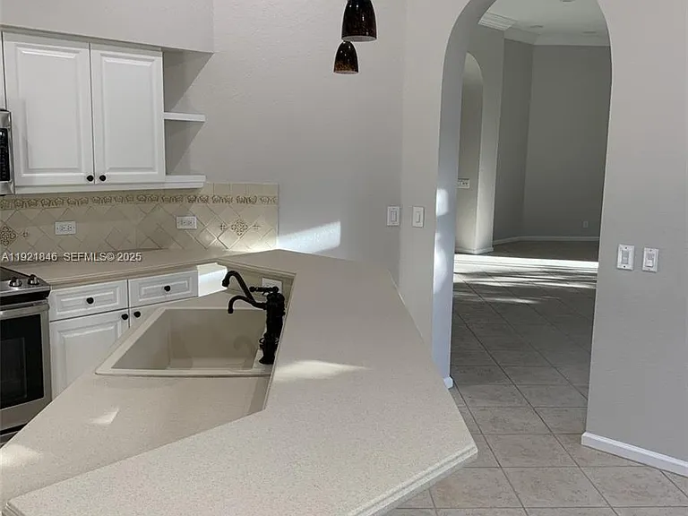 2518 Bay Pointe Ct — Photo 40