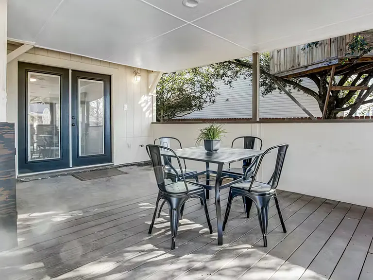 2902 Donnell Dr — Photo 32