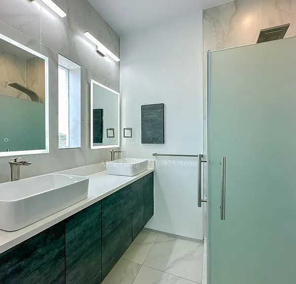 225 S Pine St #202 — Photo 15