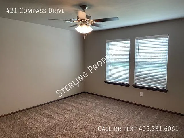 421 Compass Dr — Photo 2