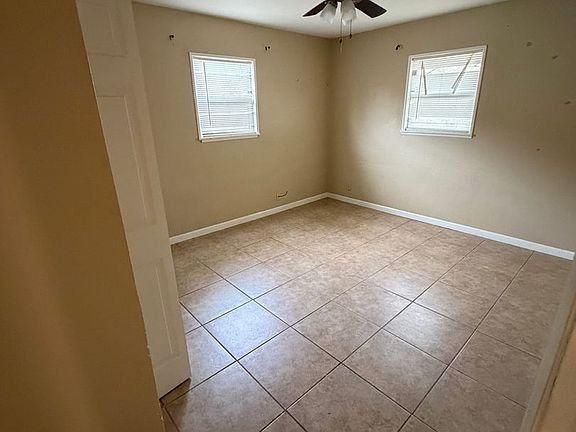 3rd image of 5120 Forsythe St