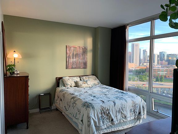 4th image of 510 W Erie St #19