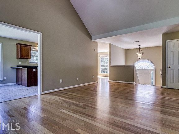3rd image of 6865 Bryn Brooke Dr