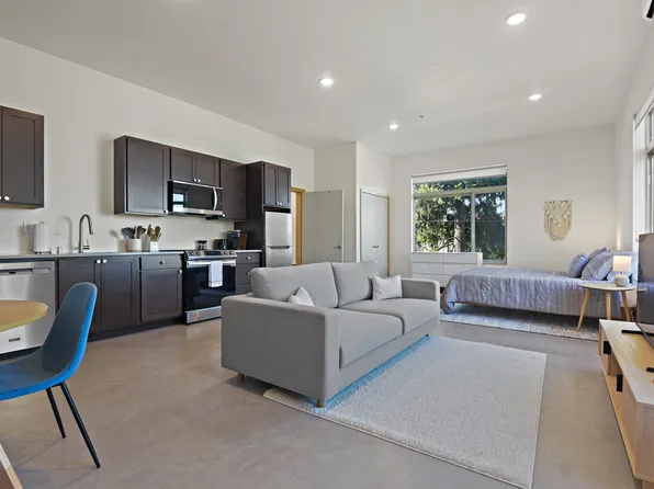 605 S Adams St #203, Spokane, WA 99204