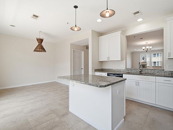 4th image of 213 Mallard Ln #213