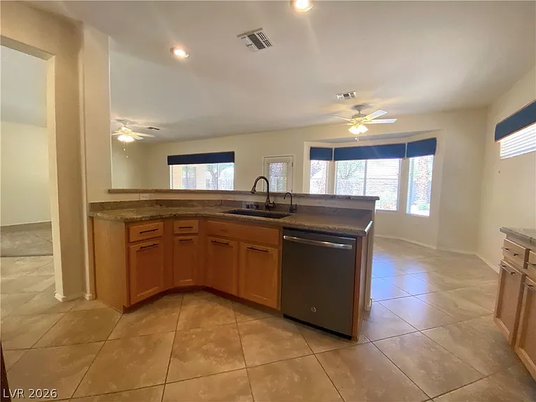 3022 Seaford Peak Dr — Photo 11