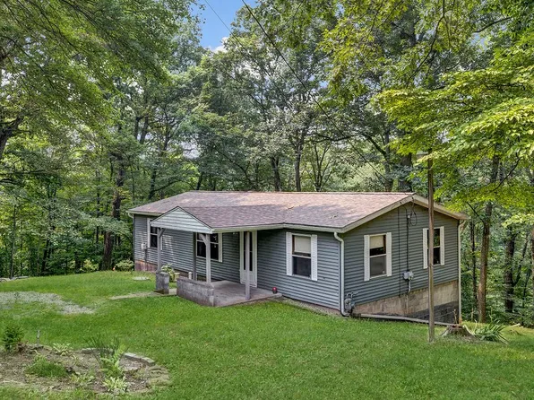 430 Hutter Ave, Ellwood City, PA 16117