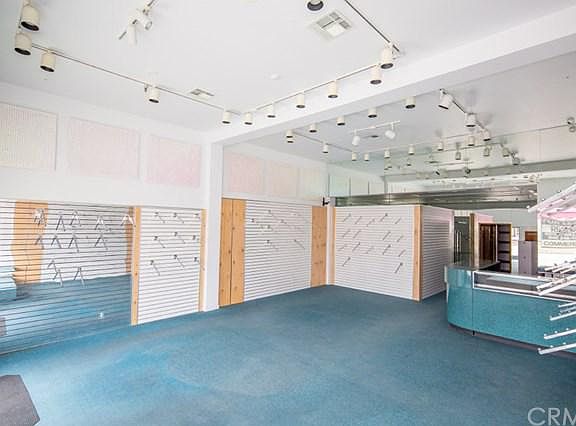 3rd image of 2116 Newport Blvd #B