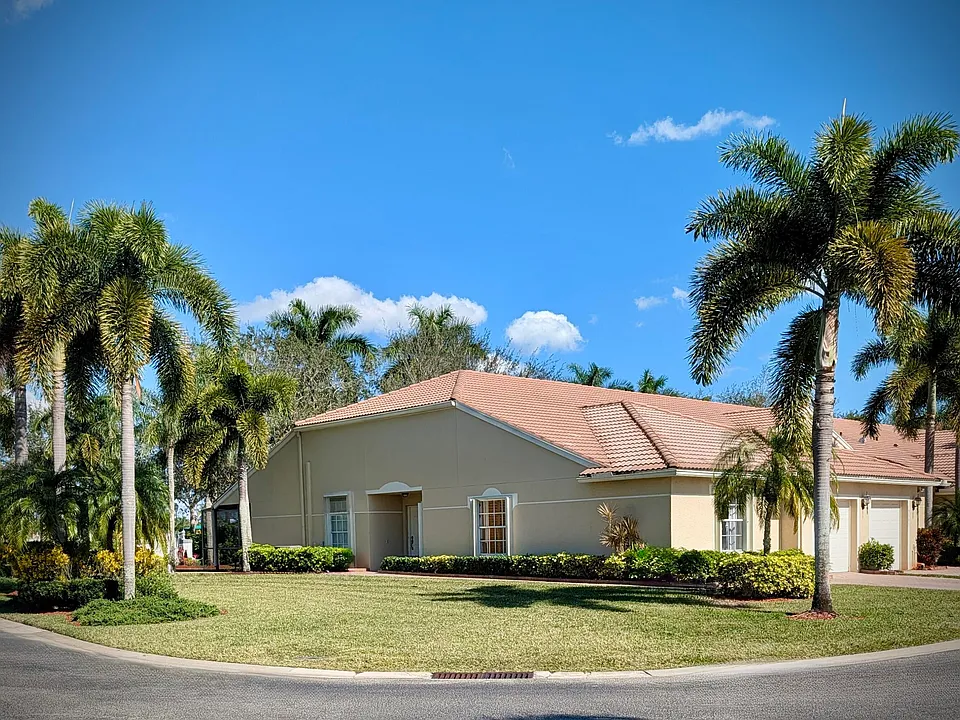 9391 Bridgeport Dr