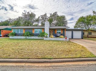 2016 Willard Dr, Altus, OK 73521