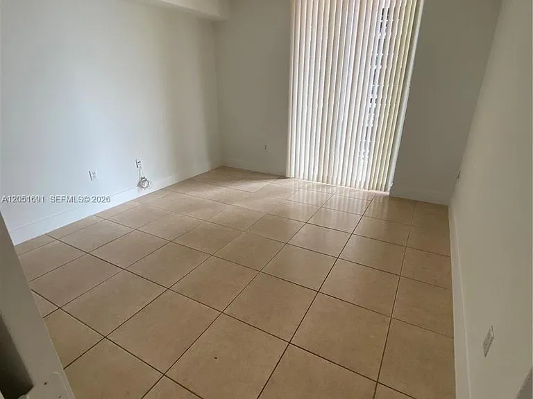 5085 NW 7th St #810 — Photo 5