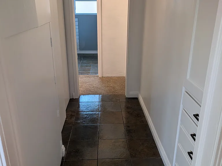 2401 Lomita Verde Dr — Photo 15