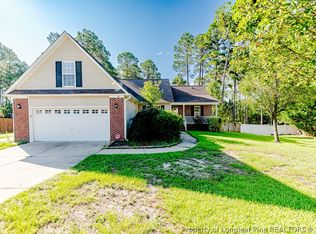 112 Chesapeake Rd, Cameron, NC 28326