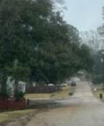 Exterior Neighborhood (street photo)