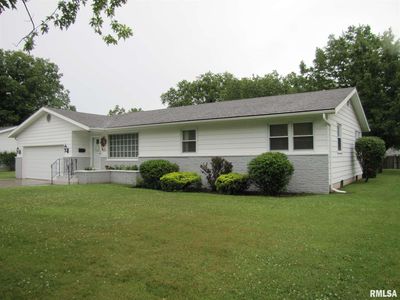 800 W Boone St, Salem, IL, 62881